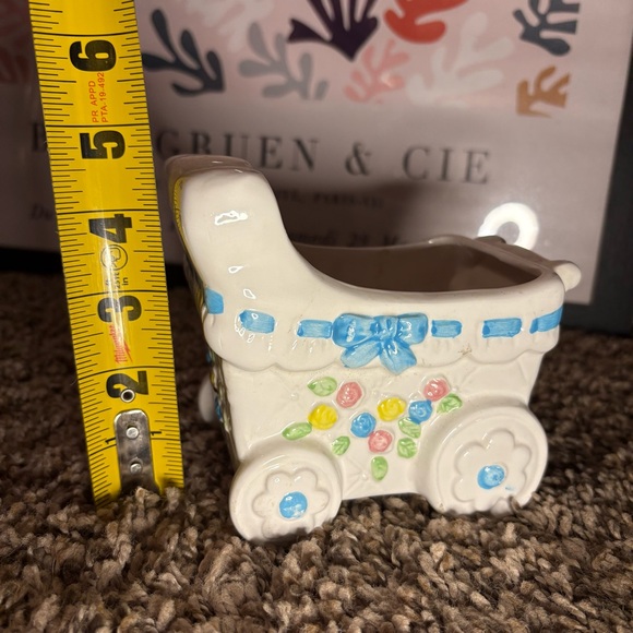 Vintage CMC 1989 Ceramic Baby Carriage Planter - Picture 9 of 11
